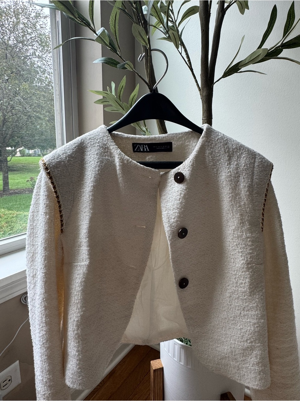 Zara Cream Cropped Textured Button-Front Jacket - Picture 3 of 3